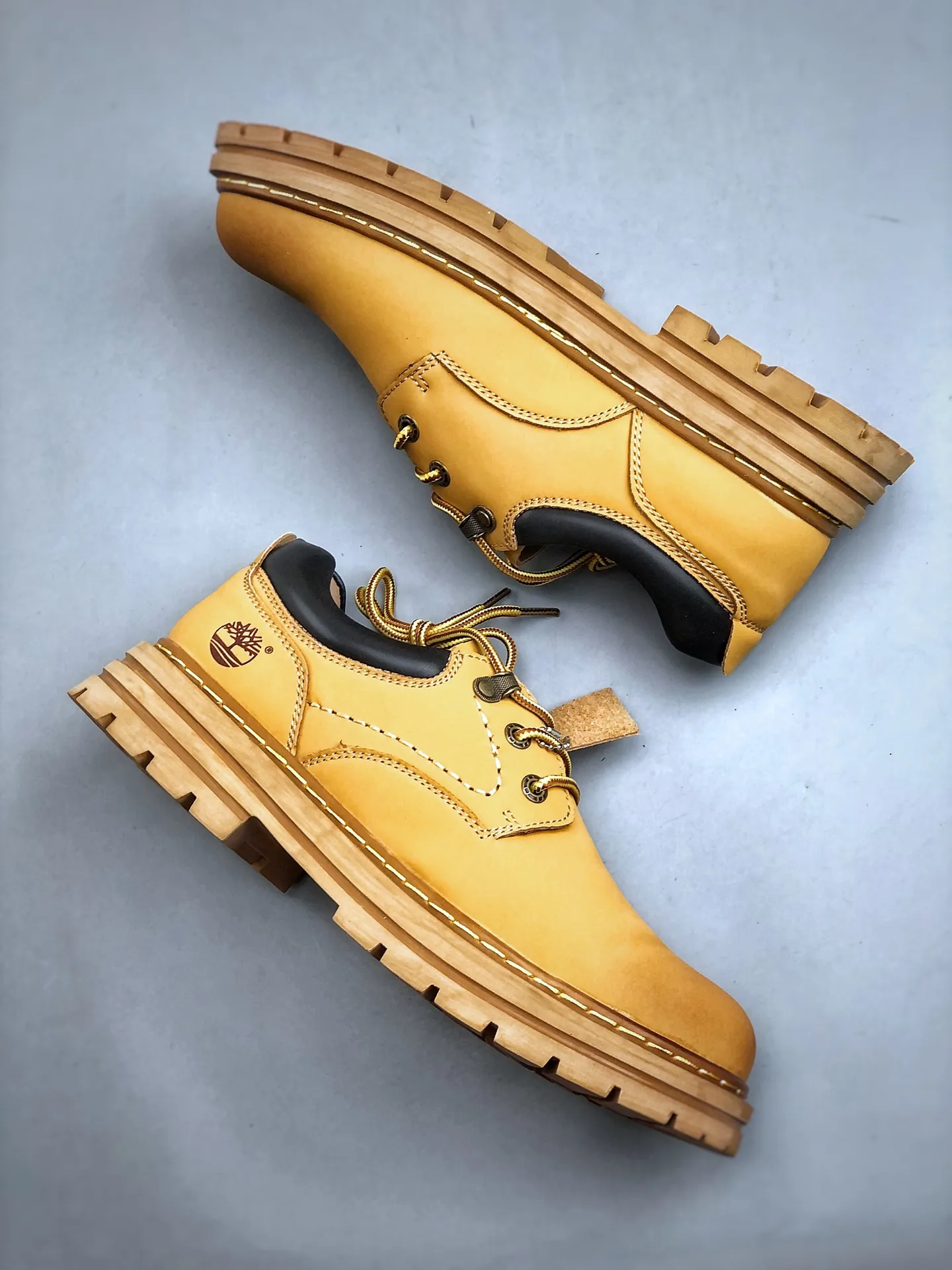 Local pick up 💰480 supports store Timberland/Timberland classic 25ss new low-top classic re-engineered brand new upgrade Guangdong factory quality original box original packaging The fabric is made of Italian 🇮🇹 top-grade frosted cowhide with anti-odor and anti-corrosion genuine leather latex insoles to give you a perfect wearing experience quality and durable, a must-have for sportsmen Specially designed to treat those who are not handsome High-quality feet feel first-class Exclusive supply Size: 39 40 41 42 43 44 One size larger